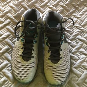 Nike Air Precision Size 10 1/2